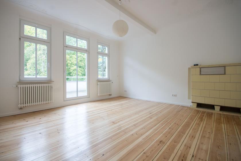 ETAGE in Potsdam - VERMIETET - Erstbezug nach Sanierung: Großzügige Zwei Zimmer mit Balkon in Bornim